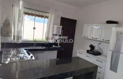 Excelente imóvel bairro new golden ville, 3 quartos, suite