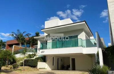 Casa em condomínio mobiliada para locação no bairro gavea com 4 suítes