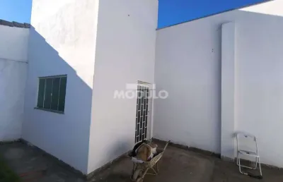 Casa residencial para locação, bairro shopping park com 3 quartos
