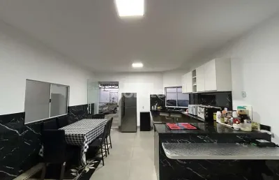 Casa residencial à venda, 3 quartos, 2 suítes, 5 vagas, jardim botanico - uberlândia/mg