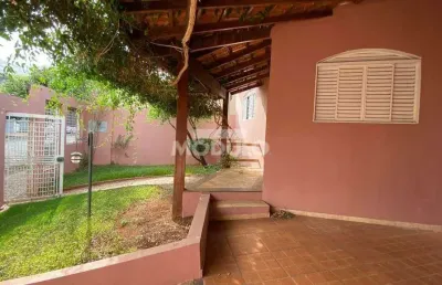 Casa residencial para locação, bairro fundinho com 3 quartos