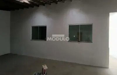 Casa residencoal para locação, bairro tibery com 3 quartos