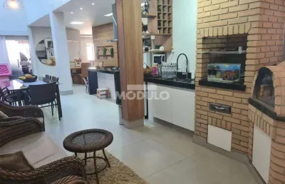 Casa residencial à venda, 4 quartos, 1 suíte, 3 vagas, santa rosa - uberlândia/mg