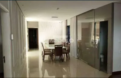 Casa com 4 quartos para alugar na Rua Rio Grande do Sul, --, Brasil, Uberlândia
