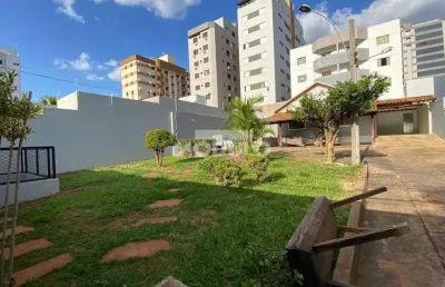 Casa comercial para alugar na Avenida José Zacharias Junqueira, --, Saraiva, Uberlândia