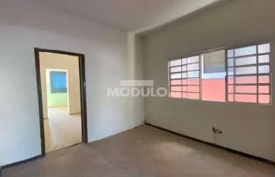 Casa comercial para alugar na Rua dos Pereiras, --, Brasil, Uberlândia