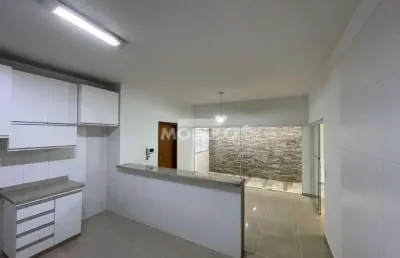 Casa comercial para alugar na Rua Padre Américo Ceppi, --, Brasil, Uberlândia
