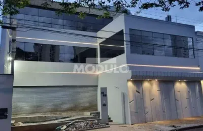 Casa comercial para alugar na Avenida Getúlio Vargas, --, Centro, Uberlândia