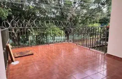 Casa comercial para alugar na Rua Guajajaras, --, Saraiva, Uberlândia