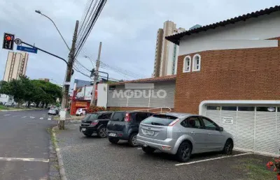 Casa comercial para alugar na Avenida Getúlio Vargas, --, Centro, Uberlândia