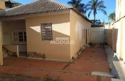 Casa comercial para alugar na Rua Barão de Camargos, --, Centro, Uberlândia