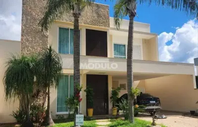 Casa em condomínio para locação, bairro aclimação com 3 suítes