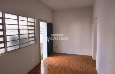 Casa comercial para locação no centro de uberlândia