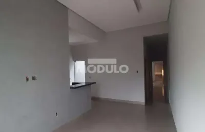Casa residencial à venda, 2 quartos, 1 suíte, 2 vagas, novo mundo - uberlândia/mg