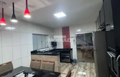 Casa residencial à venda, 3 quartos, 1 suíte, 4 vagas, sao jorge - uberlândia/mg