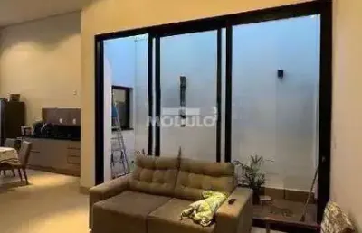 Casa residencial à venda, 4 quartos, 1 suíte, 2 vagas, novo mundo - uberlândia/mg