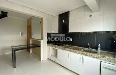 Cobertura para locação, bairro santa mônica com 3 quartos