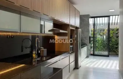 Casa residencial à venda, 3 quartos, 1 suíte, 2 vagas, novo mundo - uberlândia/mg
