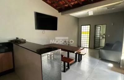 Casa residencial à venda, 3 quartos, 1 suíte, jardim patricia - uberlândia/mg