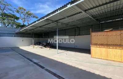 Barracão / Galpão / Depósito para alugar na Avenida Floriano Peixoto, --, Brasil, Uberlândia