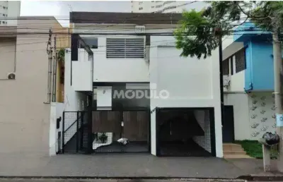 Casa comercial para alugar na Avenida Getúlio Vargas, --, Centro, Uberlândia