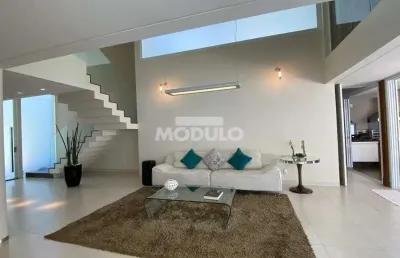 Casa em condomínio para locação no bairro jardim com 4 quartos