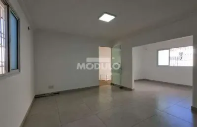 Casa comercial para alugar na Rua Bernardo Cupertino, --, Osvaldo Rezende, Uberlândia