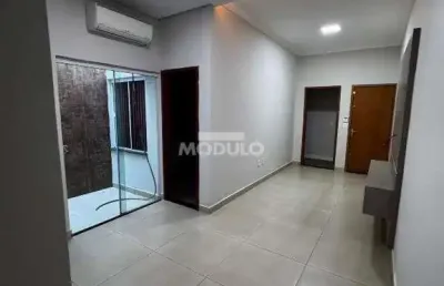 Casa residencial à venda, 3 quartos, 1 suíte, 2 vagas, jardim brasília - uberlândia/mg