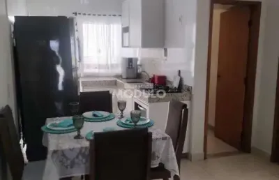 Casa residencial à venda, 2 quartos, 1 suíte, 2 vagas, jardim brasília - uberlândia/mg