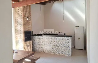 Casa residencial à venda, 3 quartos, 1 suíte, laranjeiras - uberlândia/mg