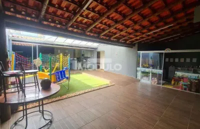 Casa comercial / residencial à venda, 3 quartos, 2 suítes, 2 vagas, marta helena - uberlândia/mg