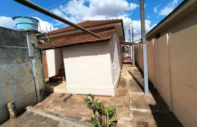 Casa residencial para locação, bairro osvaldo rezende com 2 quartos