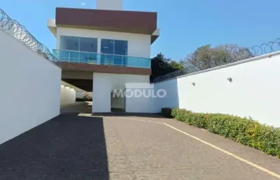 Prédio para alugar na Rua General Osório, --, Fundinho, Uberlândia