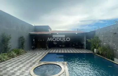 Casa residencial à venda, 2 quartos, 1 suíte, 3 vagas, chácaras tubalina e quartel - uberlândia/mg