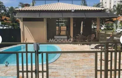 Casa em condomínio fechado com 2 quartos para alugar na Avenida Geraldo Abrão, --, Granada, Uberlândia