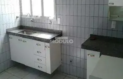 Apartamento com 3 quartos para alugar na Rua Bernardo Cupertino, --, Martins, Uberlândia