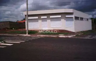 Ponto comercial para alugar na Avenida Francisco Galassi, --, Patrimônio, Uberlândia