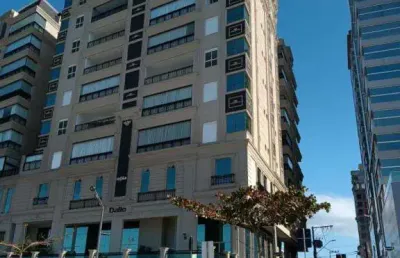 Apartamento com 4 quartos à venda na Rua 137, 68, Meia Praia, Itapema
