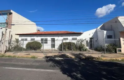 Casa comercial para alugar na avenida joaquim ribeiro, nossa senhora das graças, teresina por r$ 2.800