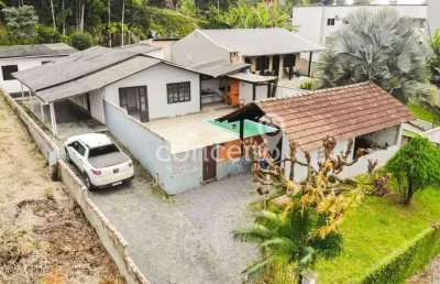 Casa com 3 quartos para alugar em Água Verde, Blumenau 