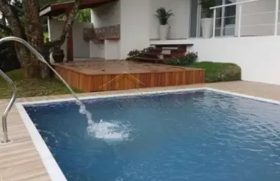 Casa espaçosa com 4 quartos, 320 m² - condomínio chácaras cataguá - taubaté/sp