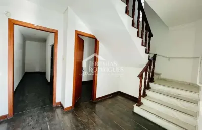 Casa com 3 quartos à venda no Centro, Taubaté 