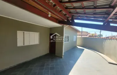 Casa para locação com 3 dormitórios no bairro vila rica em pindamonhangaba/sp.