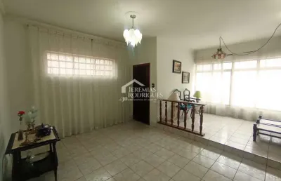 Casa para venda e locação no bairro jardim eulária em taubaté/sp.