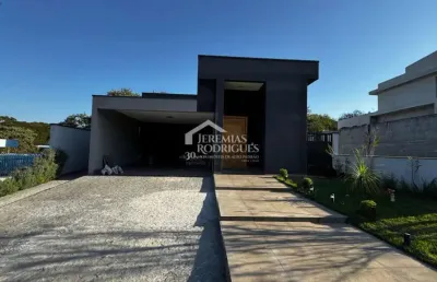 Casa para venda e locação com 3 suítes no condomínio reserva dos lagos em pindamonhangaba/sp.