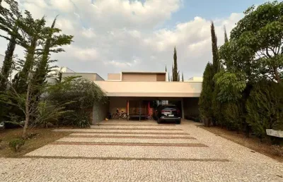 Casa em condomínio fechado com 3 quartos à venda na Avenida dos Jardins, Nova Uberlândia, Uberlândia