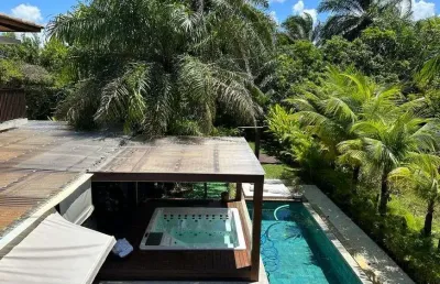Mansão de 05 suítes, com área gourmet fantástica - porteira fechada na praia do forte