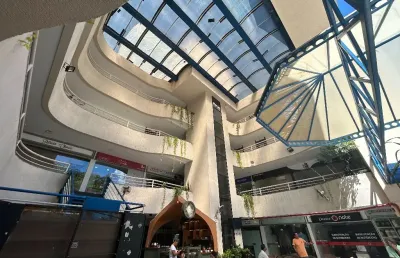 Ótima loja térréa  a venda no shopping yemaja rio vermelho salvador
