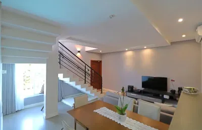 Excelente sobrado geminado duplex com piscina à venda em jaraguá do sul