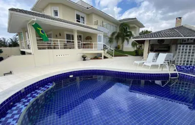 Luxuosa casa em vilas do atlântico reformada com 3 suítes oportunidade